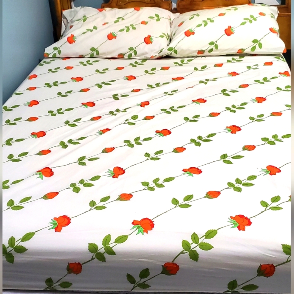 Wamsutta Ultracale Vintage Full Size 1 Fitted Sheet And 2 Pillow Cases.